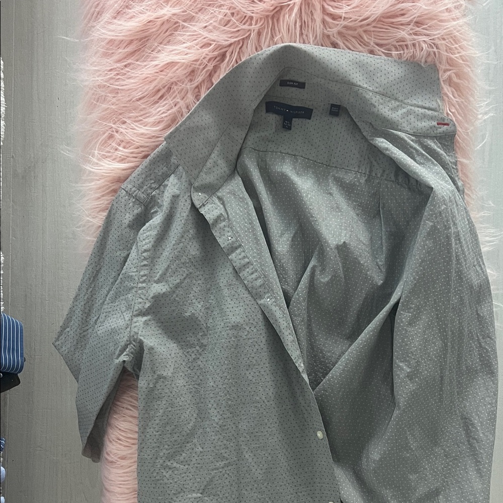 Men's Gray Shirt